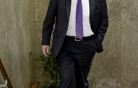 השר דרעי פונה לשר התחבורה סמוטריץ: ״לפעול להפקעת קרטל מחירי הטיסות לאומן בראש השנה״