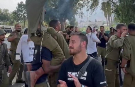 חסידי ברסלב מסתובבים ברחבי ישראל ומחלקים חוברות תיקון הכללי לשמירה על החיילים שיוצאים למלחמה